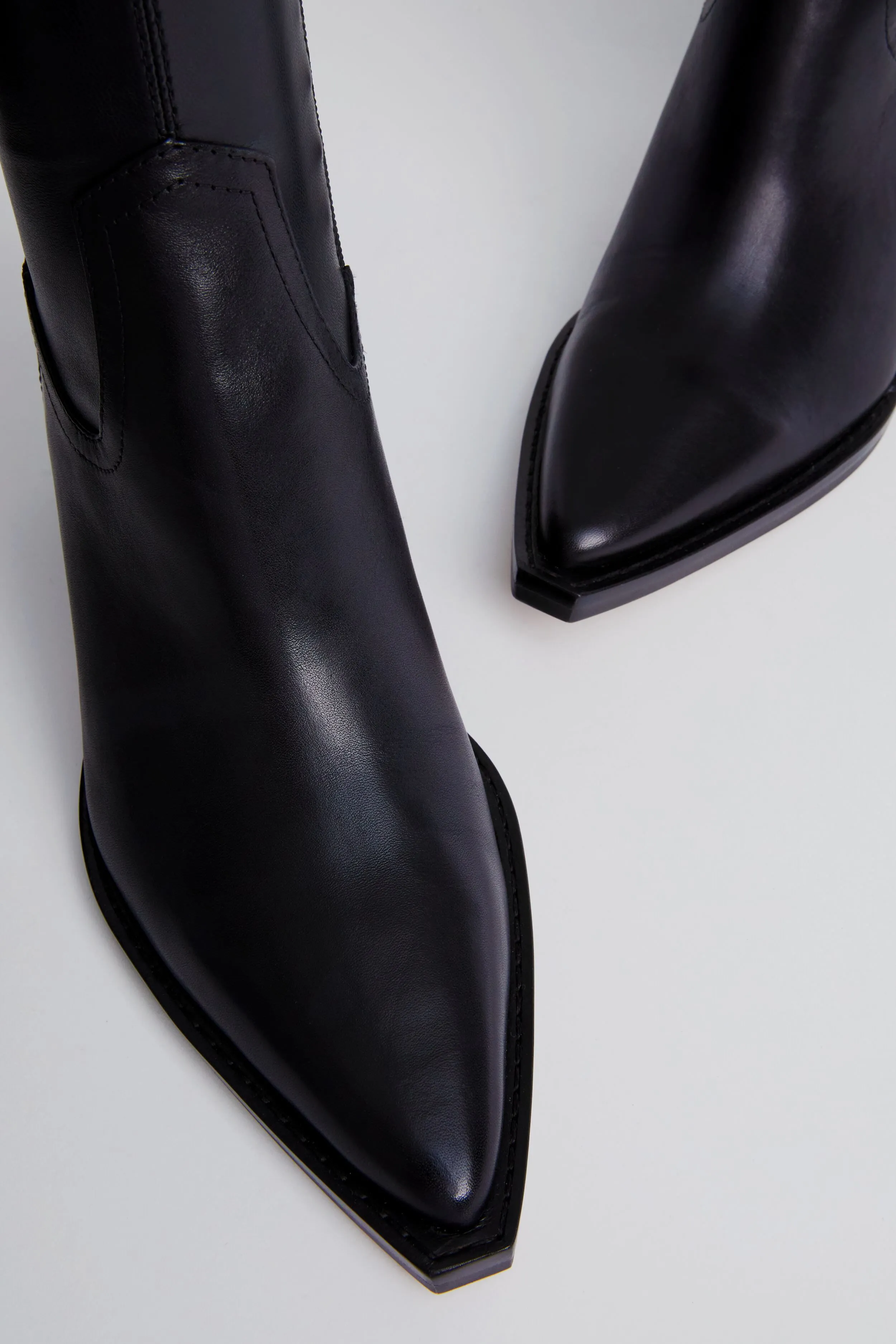 Black Rutger Booties